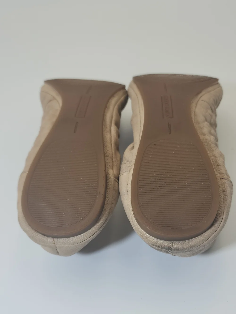 Vince Camuto Ellen Tan 8.5 Leather Ballerina flats